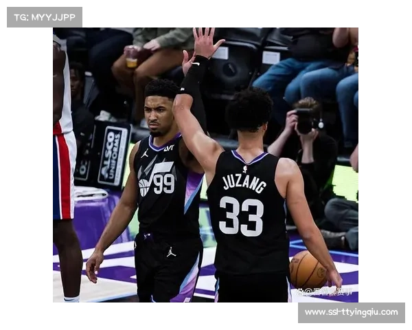 湖人海耶斯正负值+105全队第一，无限换防五小阵容构建空间型攻防体系