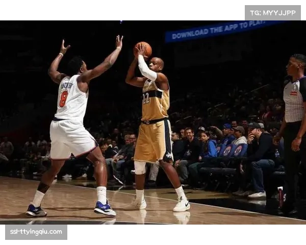 尼克斯大胜奇才关键数据：58比39篮板优势与32次助攻串联全队